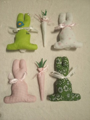 Малки весели подаръчета