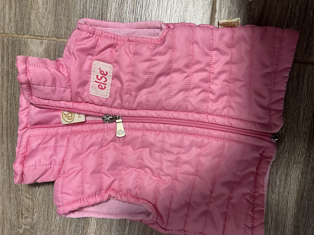 Продавам дрешки от 3-6 месеца за момиченце