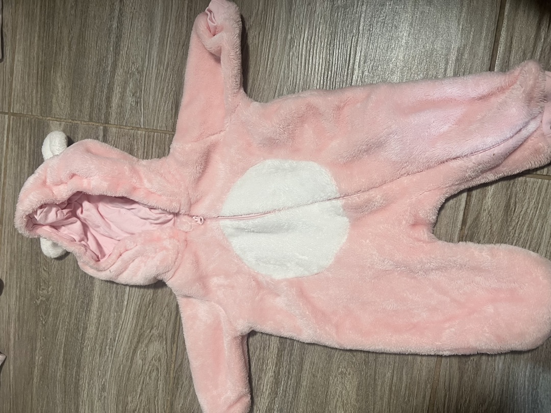 Продавам дрешки за момиче от 0-3 месеца