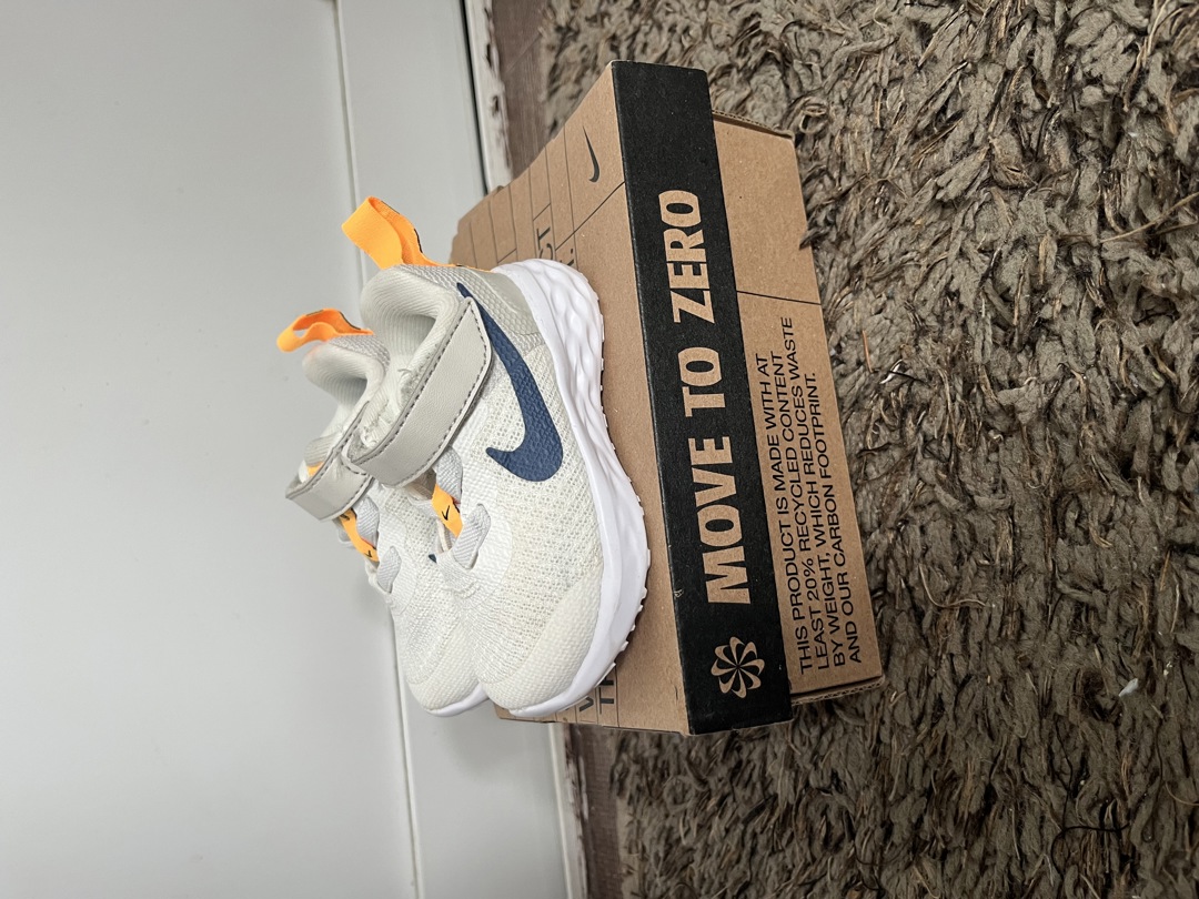 Маратонки Nike 18,5 размер