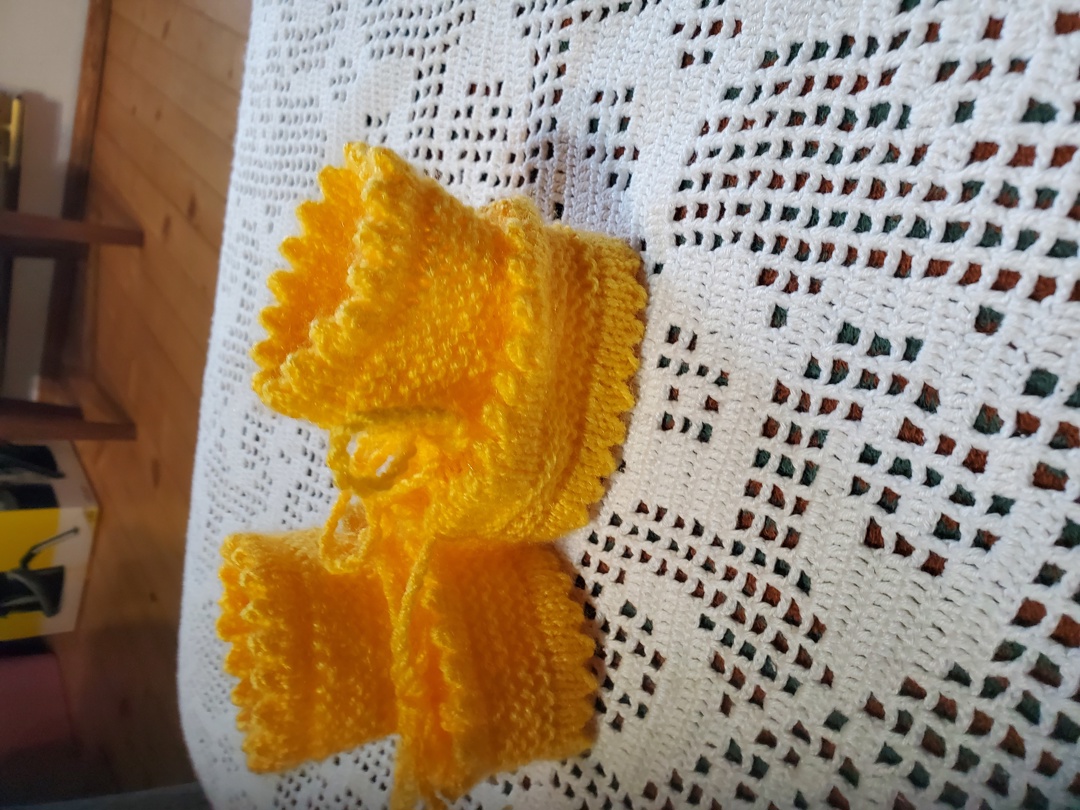 Ръчно плетени терлички за бебе ог 0 до 3 месеца