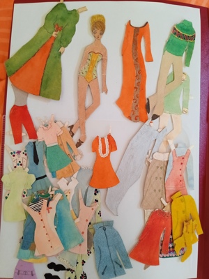 Кукла хартийна + дрешки, 1970-1975 винтидж