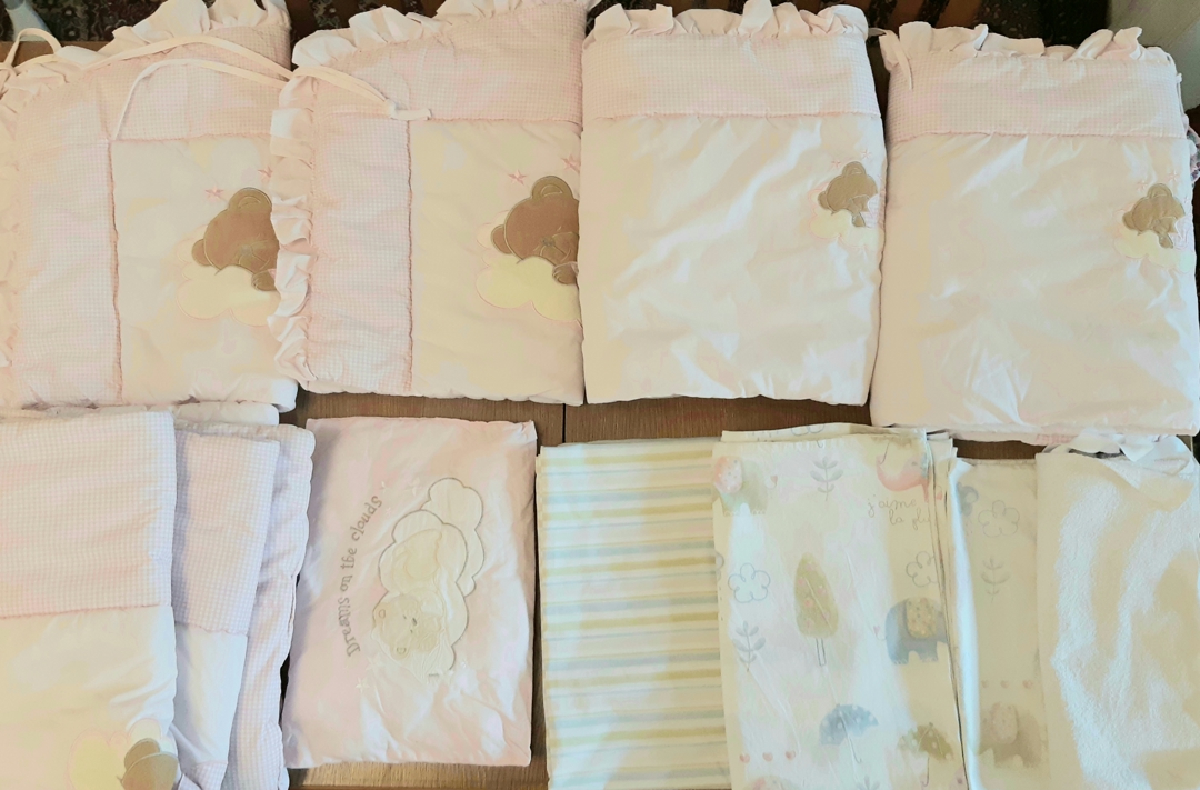 Обиколници, одеала, хавлия, килимче за игра,пелени