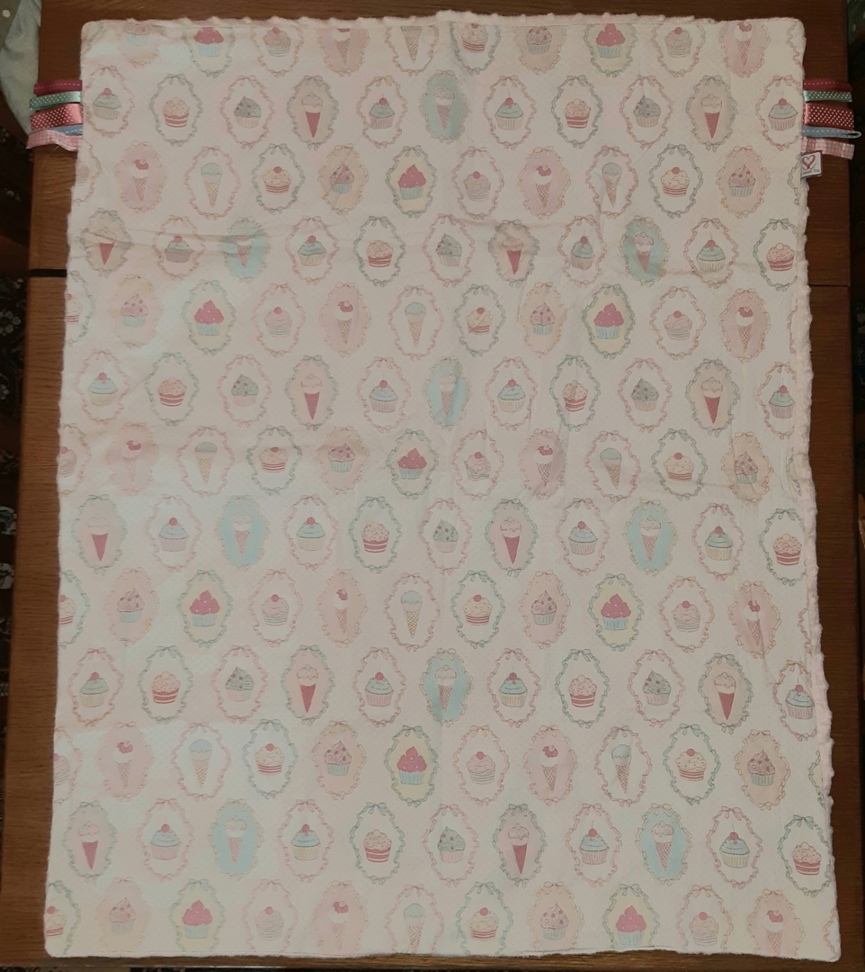 Обиколници, одеала, хавлия, килимче за игра,пелени