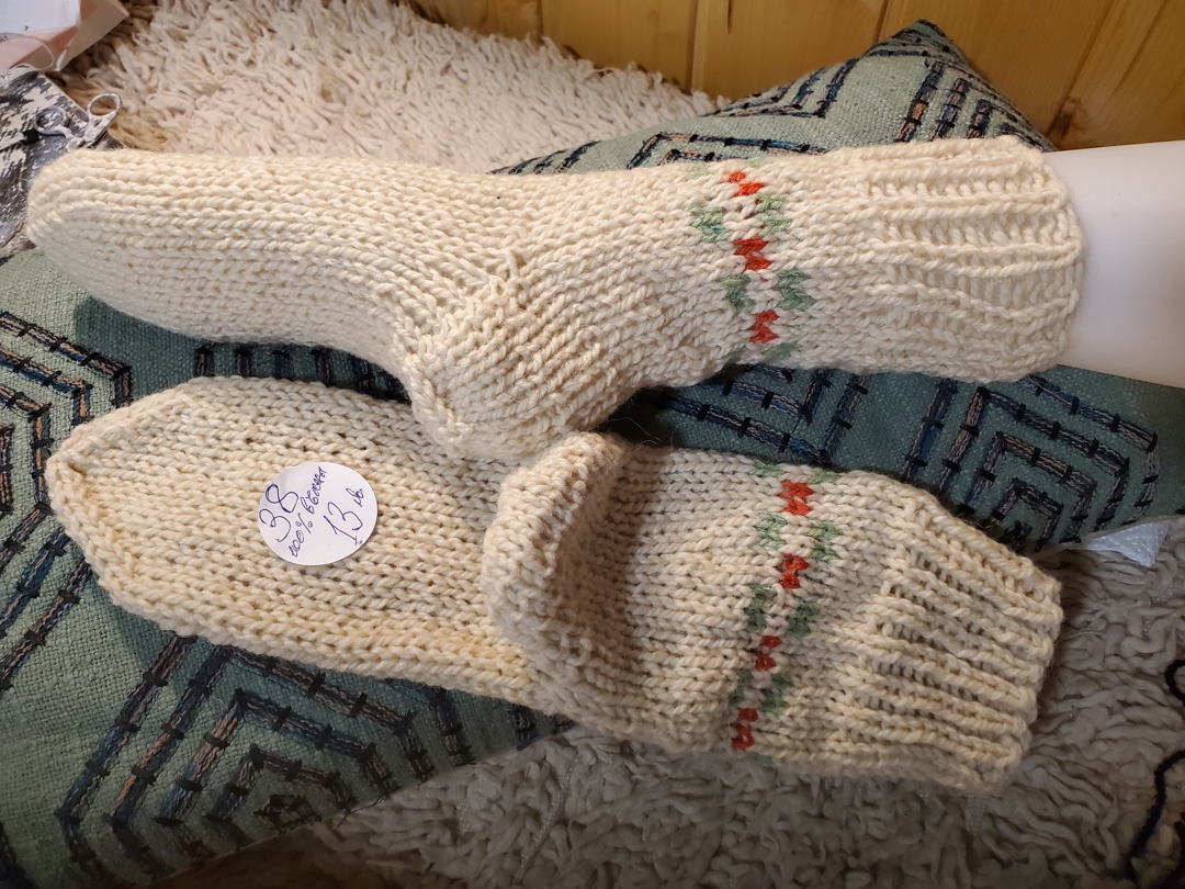 Ръчно плетени чорапи от вълна, размер 38