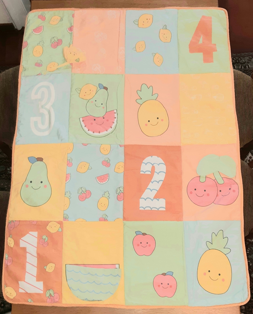 Обиколници, одеала, хавлия, килимче за игра,пелени