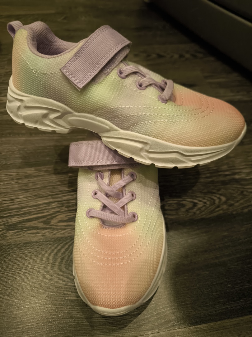 Маратонки за момиче