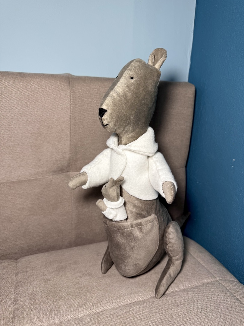 Кенгуру с малко кенгурче