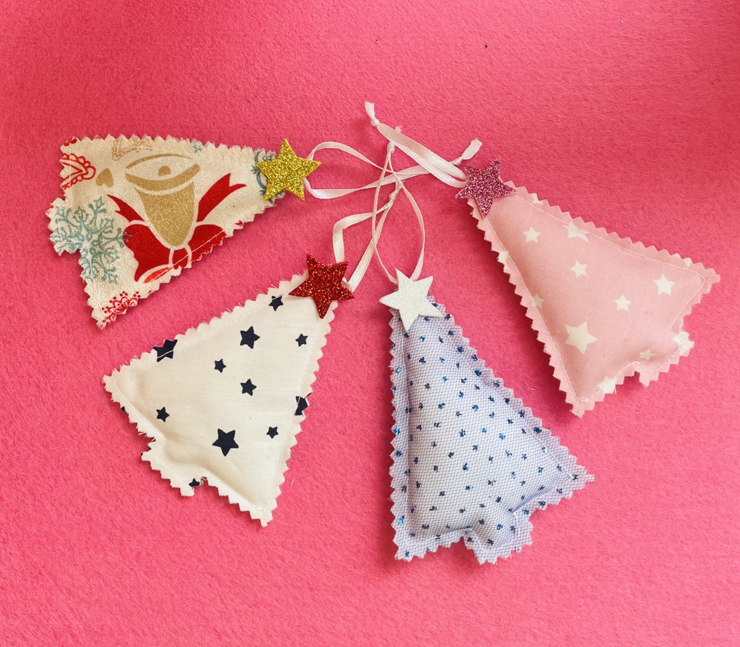 Коледни висулки за елха