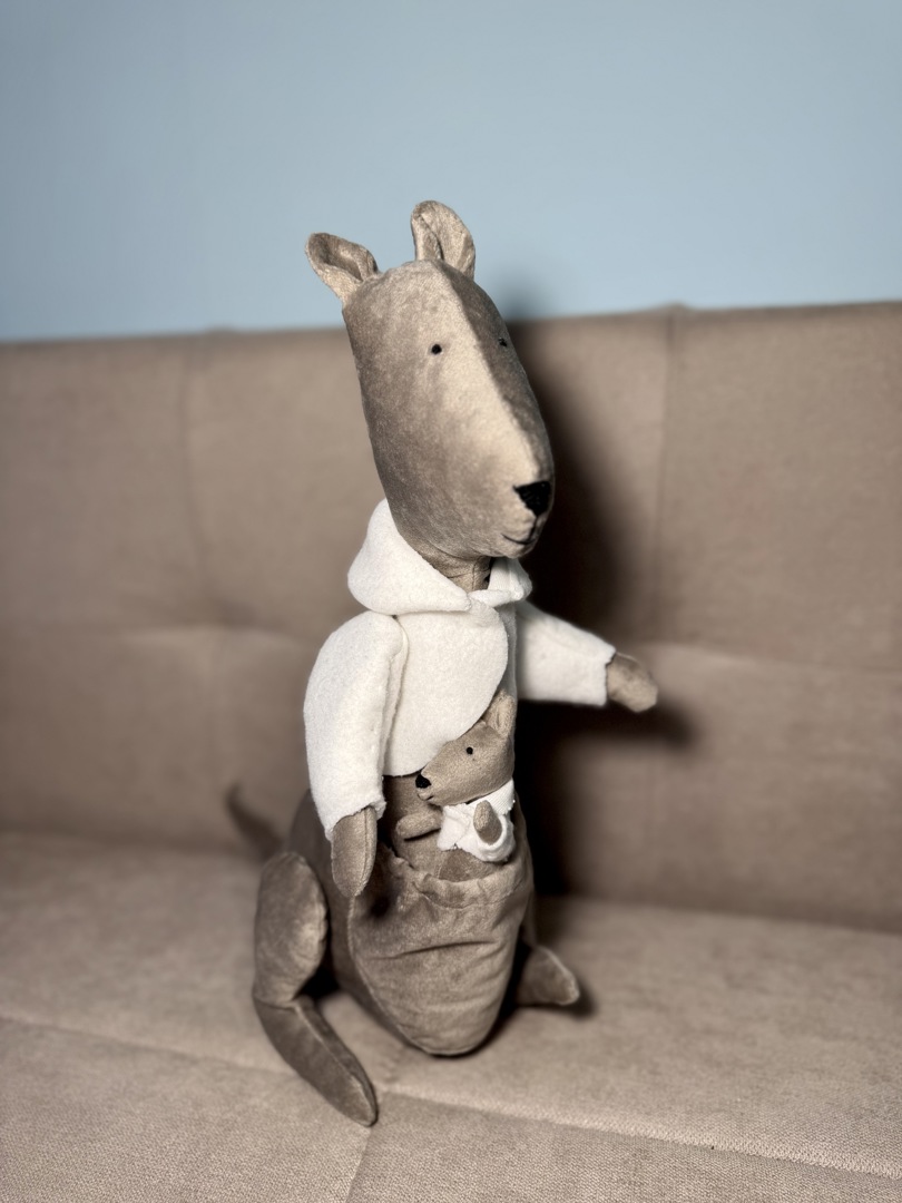 Кенгуру с малко кенгурче