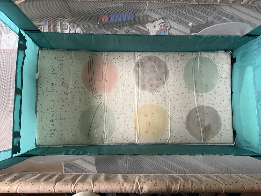 Бебшко легло с матрак