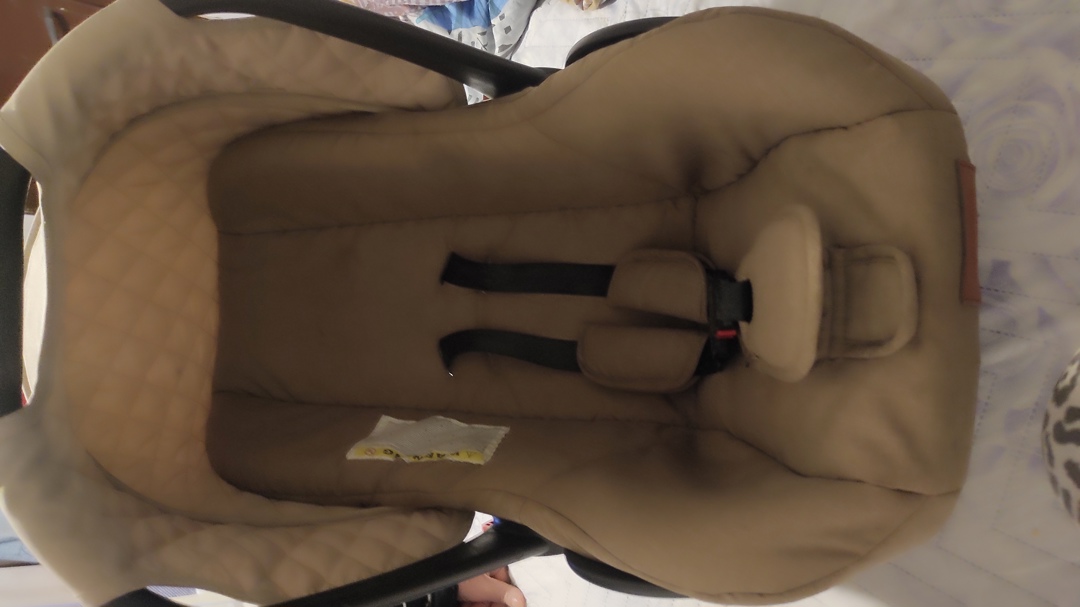 Стол за бебе за кола с марката мадрит