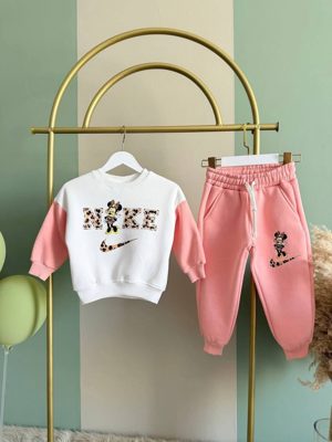 ДЕТСКИ КОМПЛЕКТИ ЗА МОМИЧЕТА И МОМЧЕТА