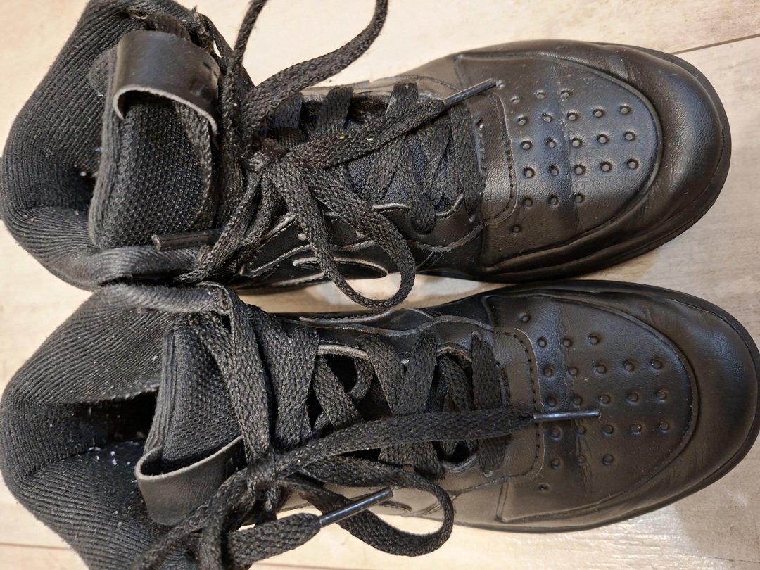 Маратонки NIKE и боти Ponki 33н