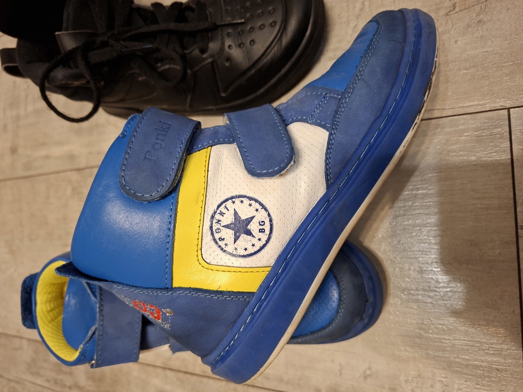 Маратонки NIKE и боти Ponki 33н