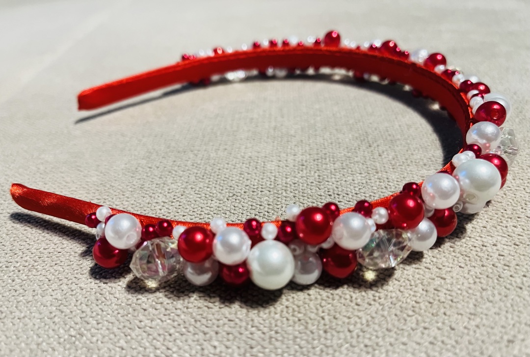 Изящни перлени диадеми