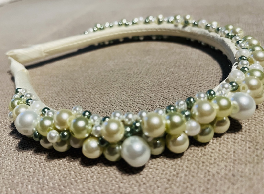Изящни перлени диадеми