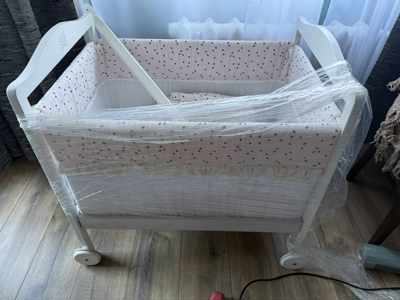 Ново бебешко легло