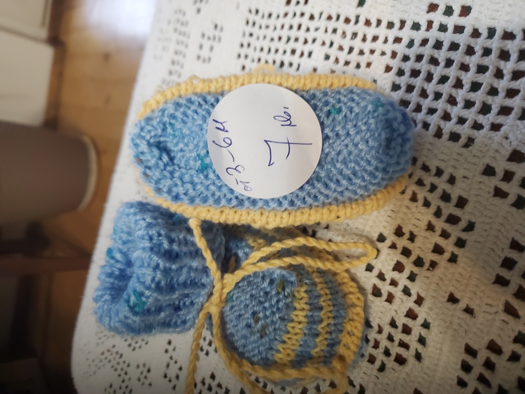 Ръчно плетени терлички, от 3 до 6 месеца