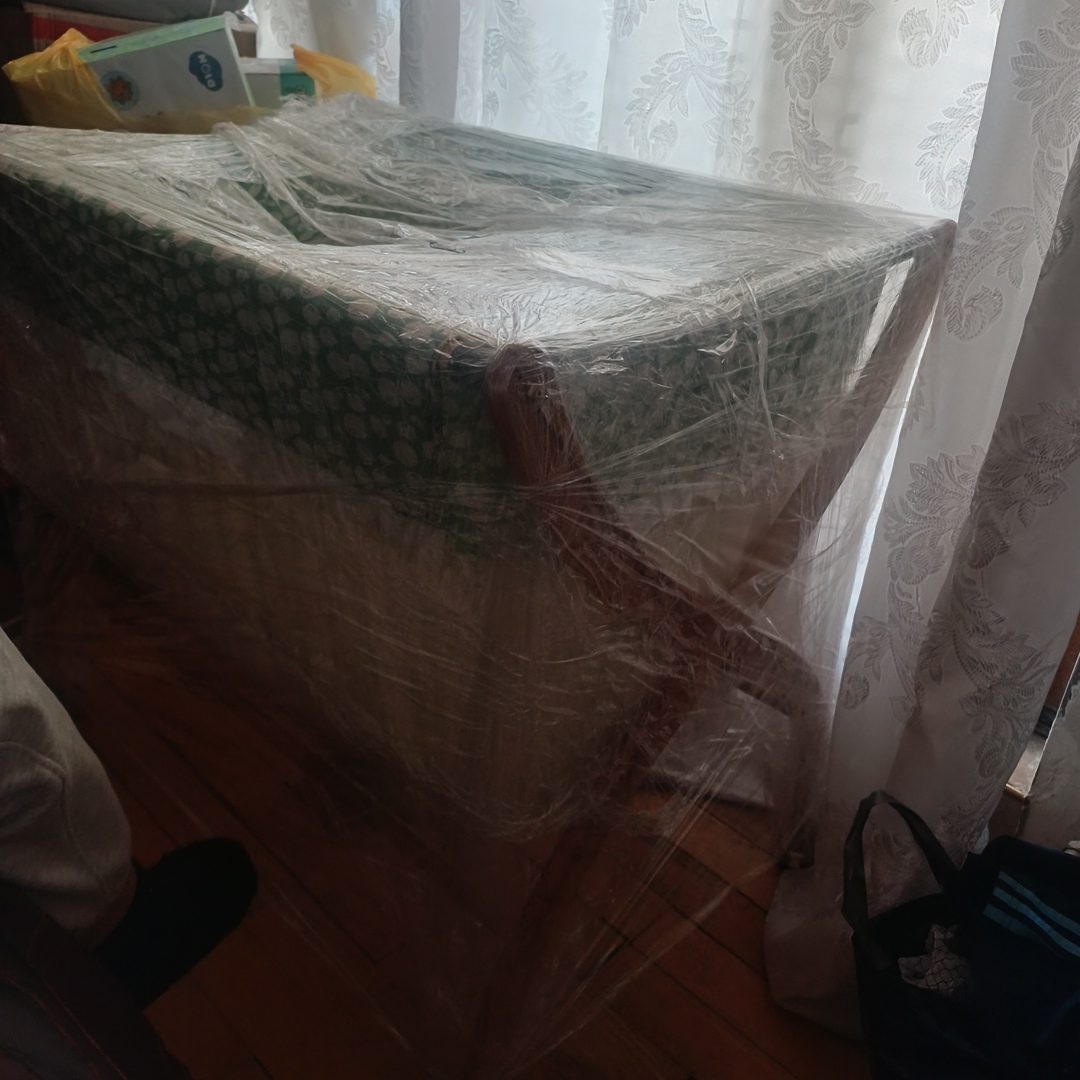 Дървено легло люлка