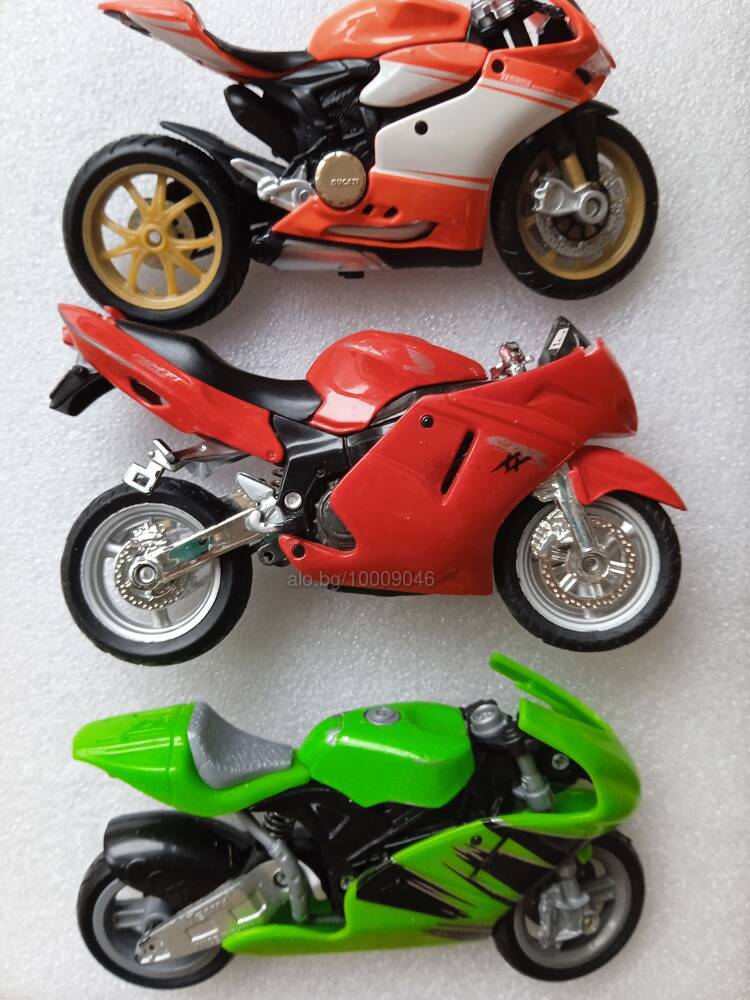 Скутер 16 см и Мотори различни