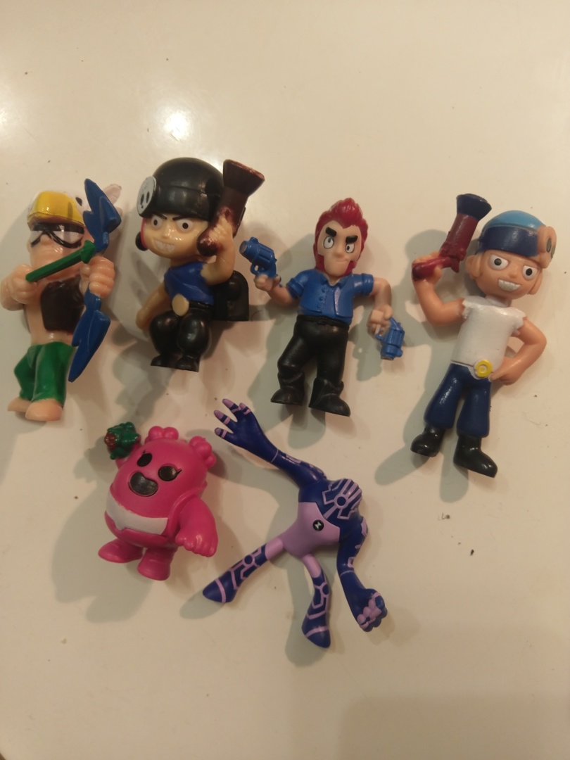 Фигурки различни