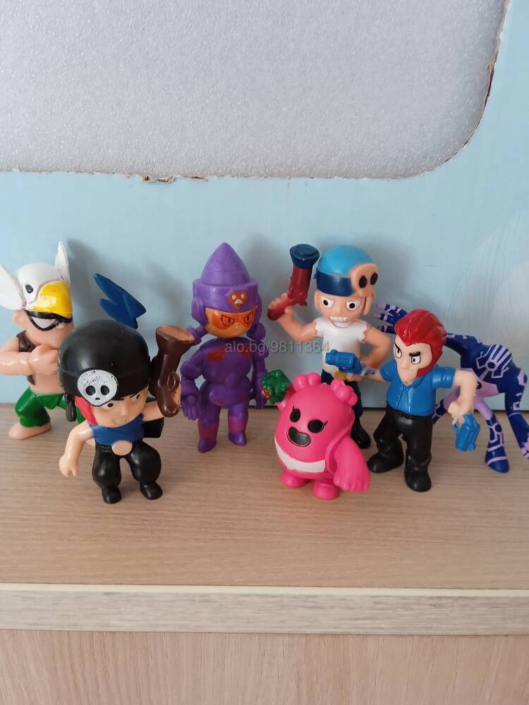 Фигурки различни