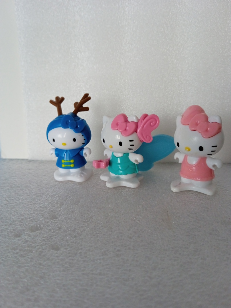 Фигурки различни