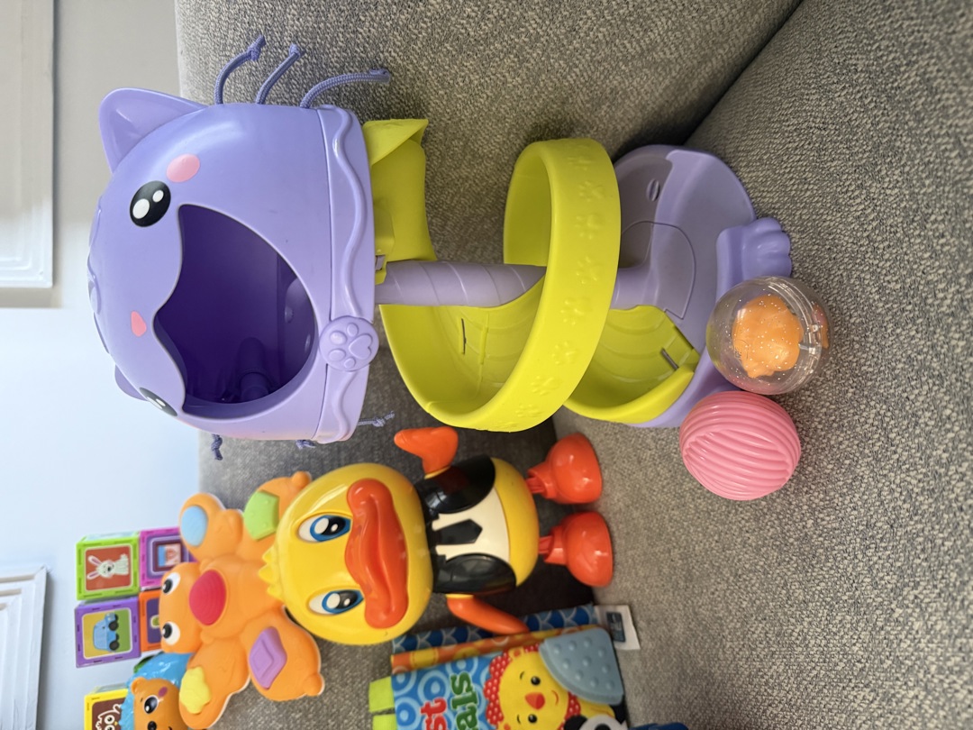 Лот бебешки играчки