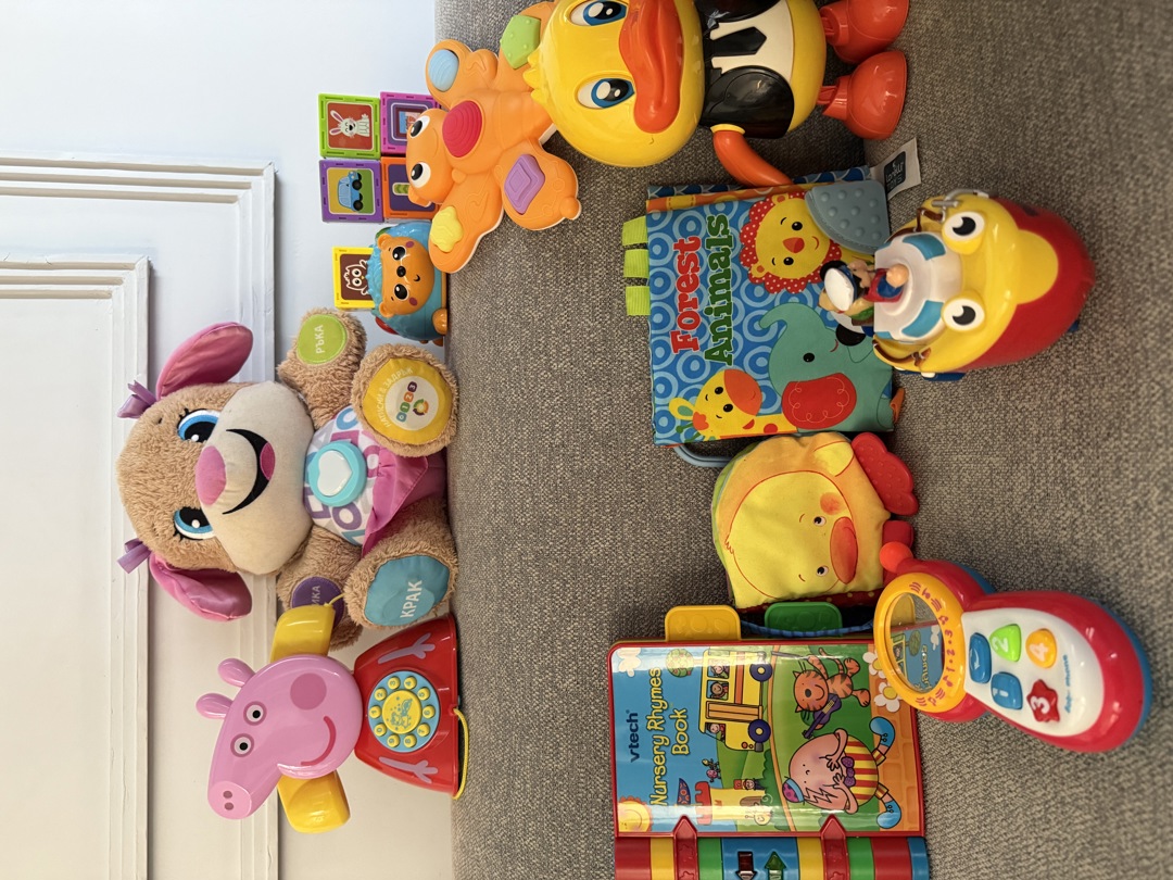 Лот бебешки играчки