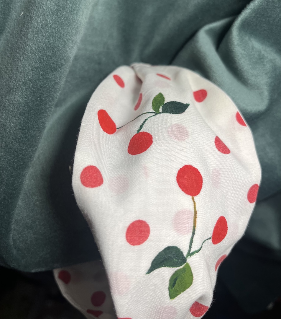 Неповторими лимони и череши