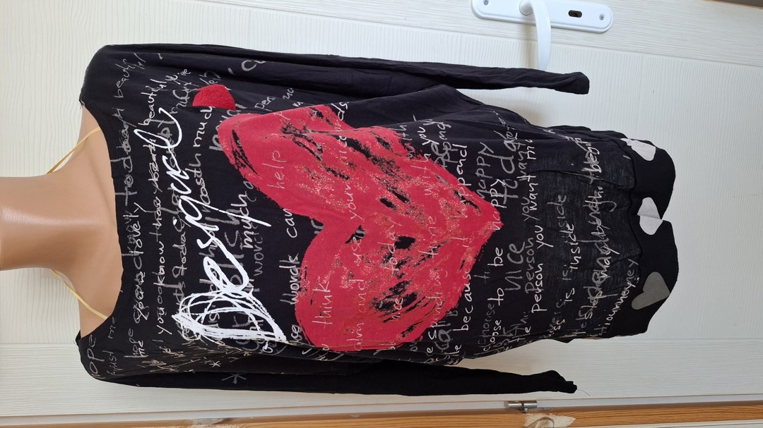 Цветни туники и блузи