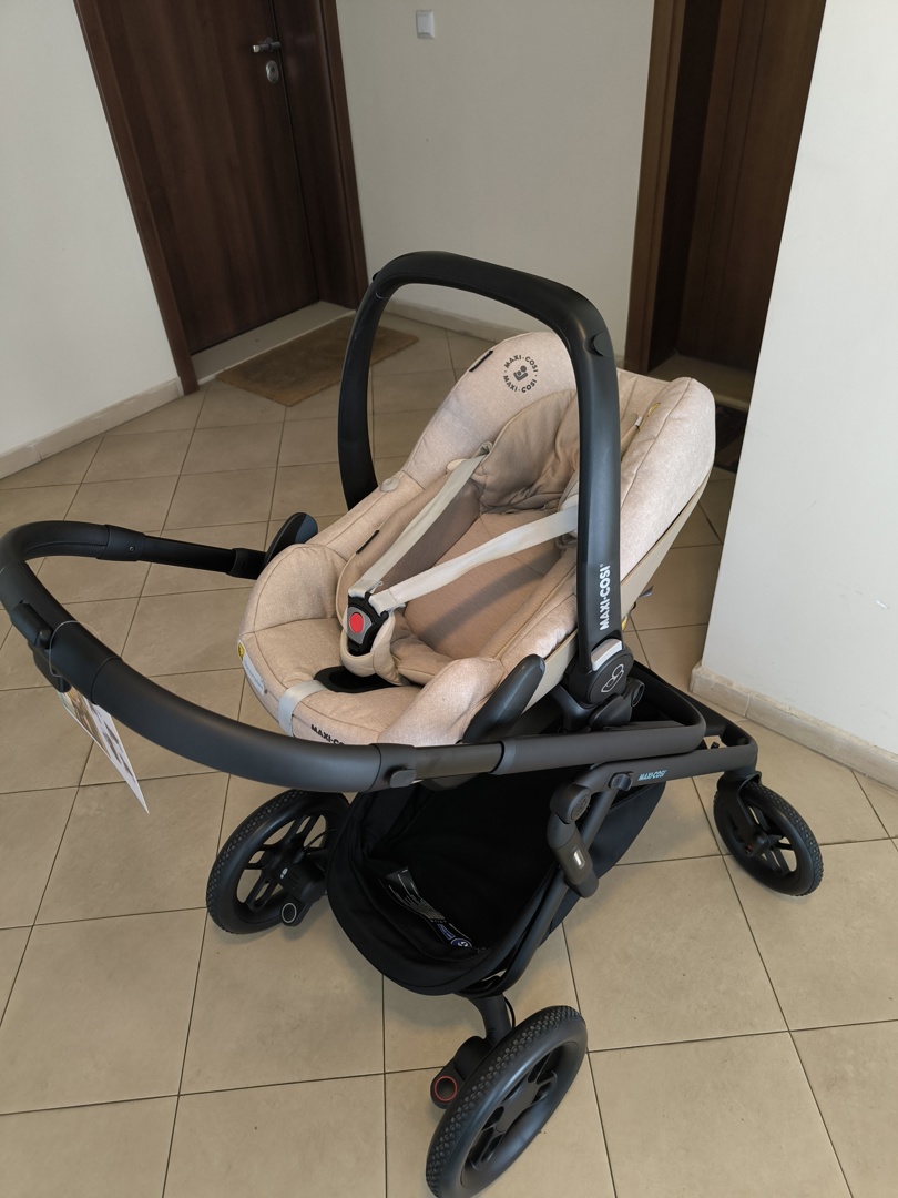 Продавам нова количка Maxi Cosi Lila XP + Oria XXL