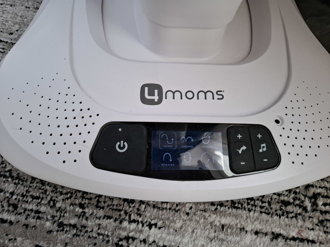 mamaRoo4