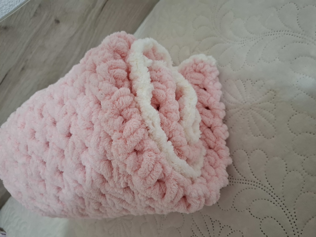 Ръчно плетено одеало за бебе