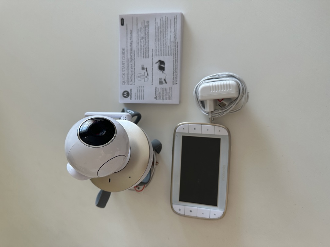 Бебефон Motorola MBP855 Connect с камера и Wi-Fi –