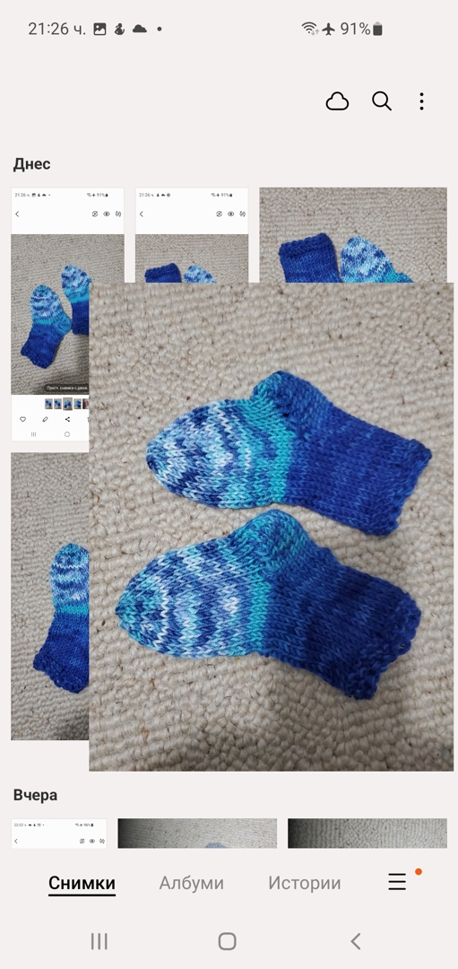 Ръчно плетени чорапки за бебе от 0 до 3 месеца