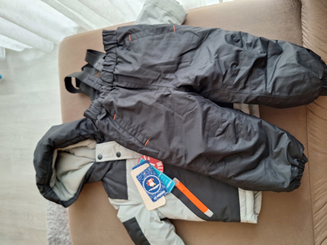 Нов детски зимен комплект яке+ гащеризон