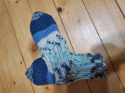 Ръчно плетени детски чорапи, ходило 15 см