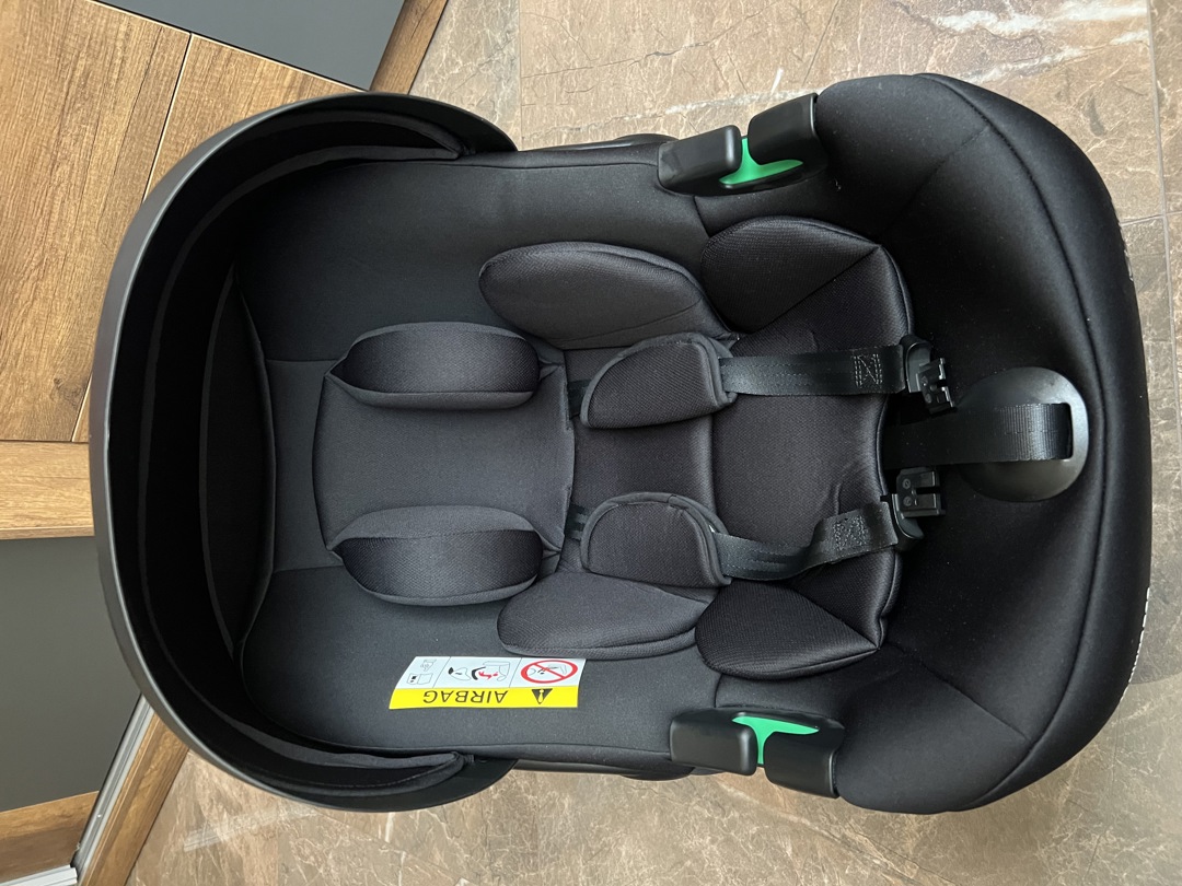 Столче за кола + адаптери