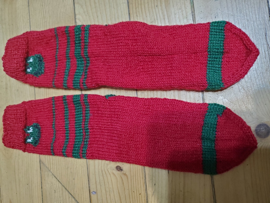 Ръчно плетени чорапки, ходило 22 см.
