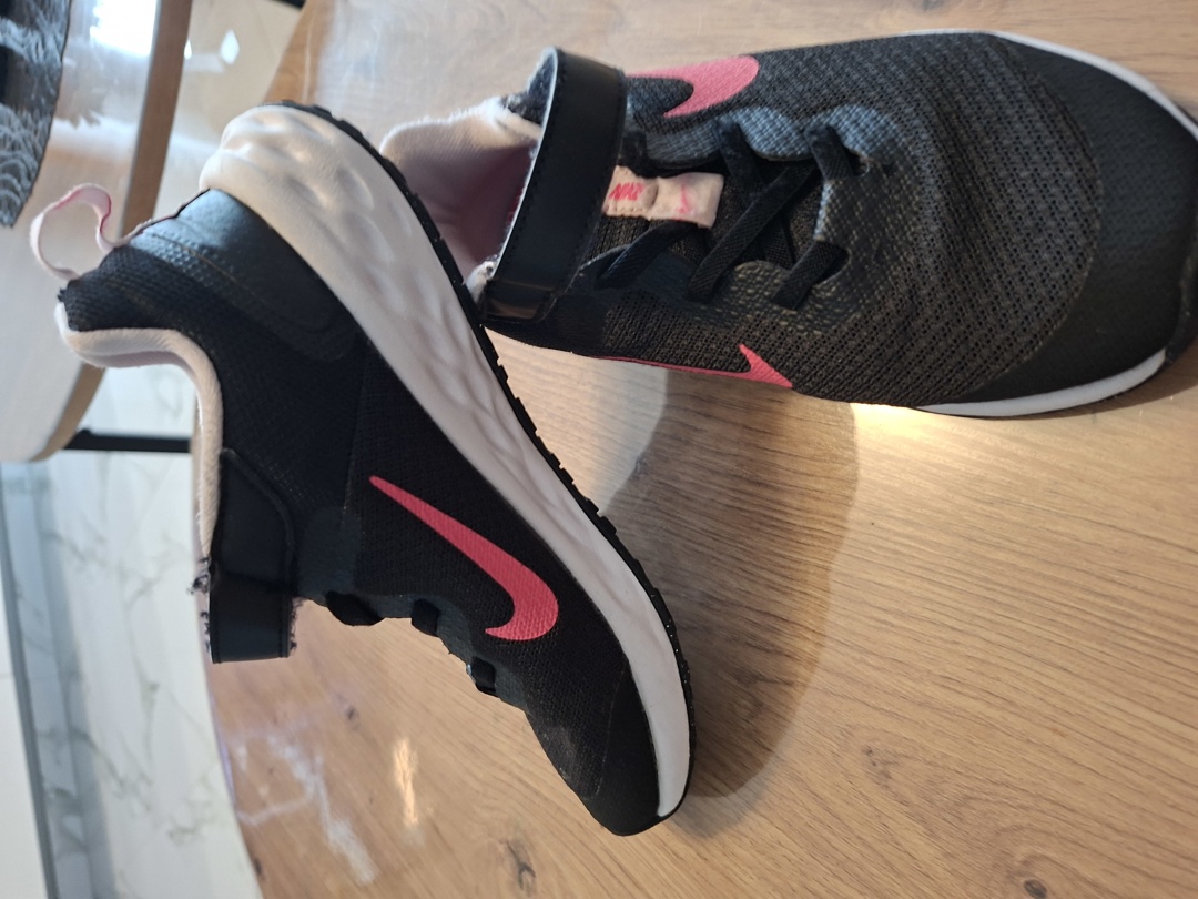 Детски маратонки за момиче