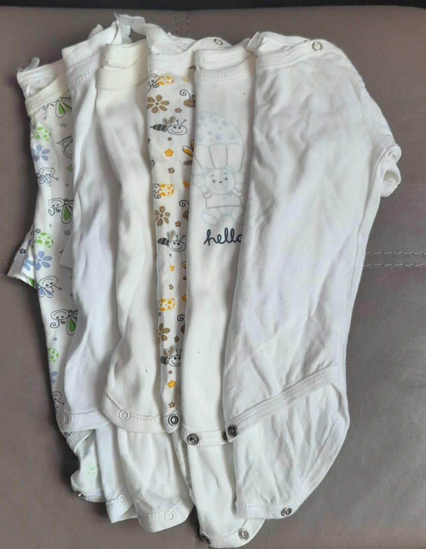 Лот от бебешки бодита, размер до 60 см.