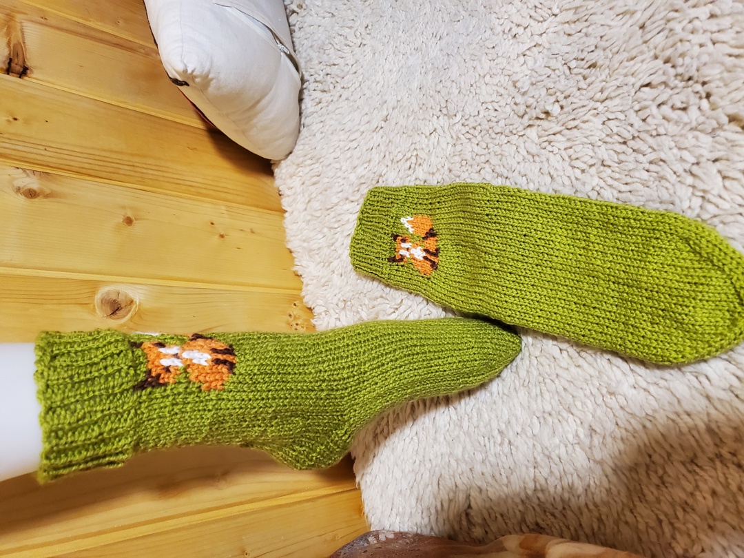 Ръчно плетени чорапки размер 38