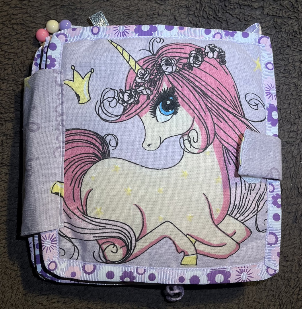 Тиха книжка за момиче